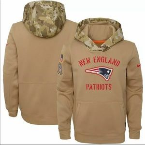 Nike New England patriots salute to service sweatshirt.